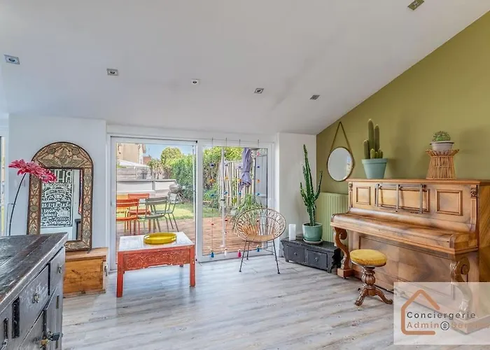 Maison A Lyon Parilly Avec Piscine, Jardin, Parking Prive & Proche Eurexpo