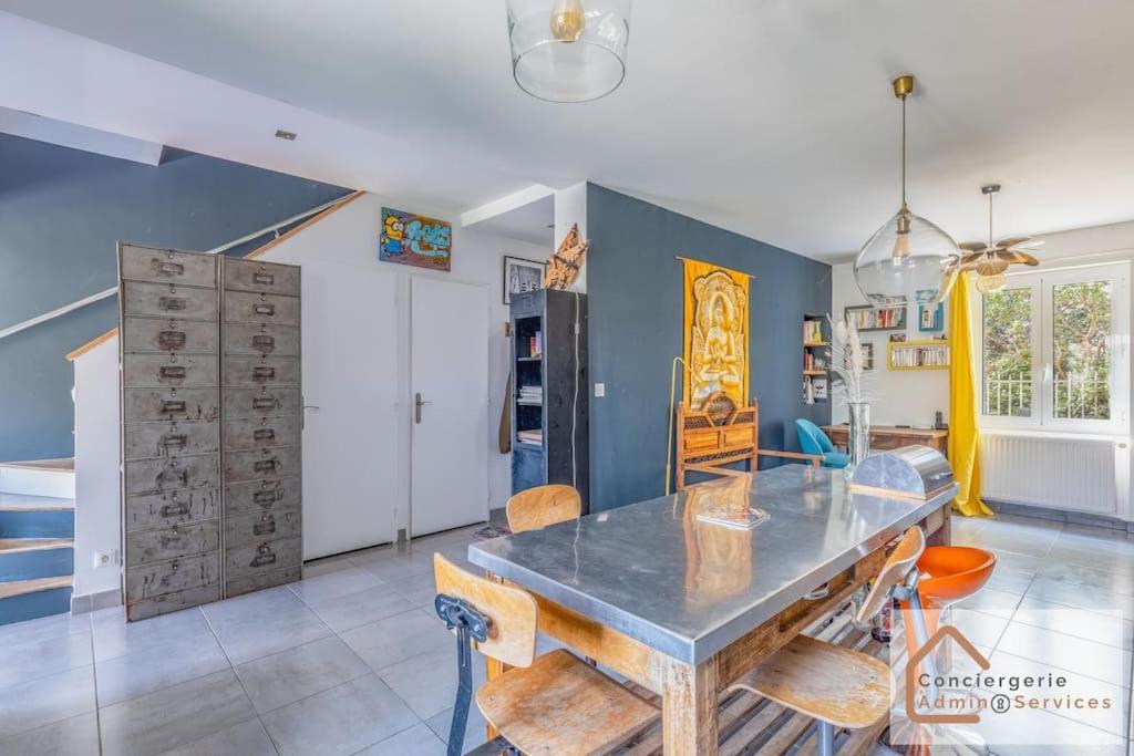 Maison A Lyon Parilly Avec Piscine, Jardin, Parking Prive & Proche Eurexpo * Vénissieux