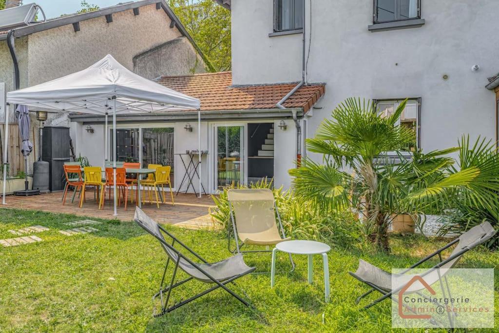 Maison A Lyon Parilly Avec Piscine, Jardin, Parking Prive & Proche Eurexpo Holiday home Venissieux